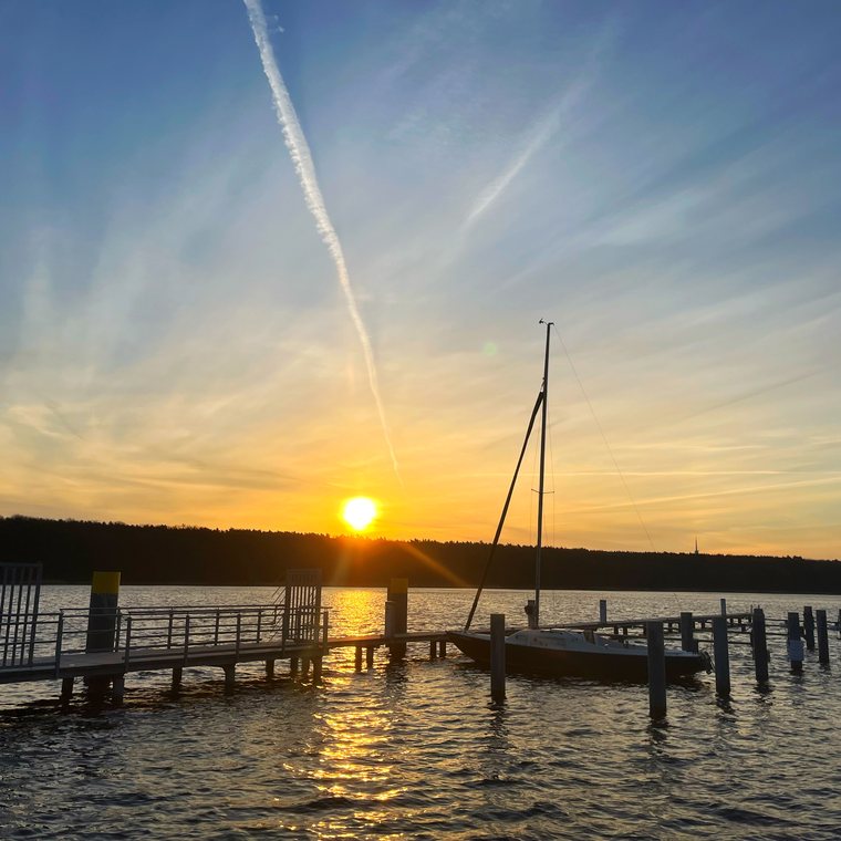 Sonnenuntergang über dem See